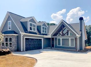 1 Hunters Landing Dr, Greer, SC 29651