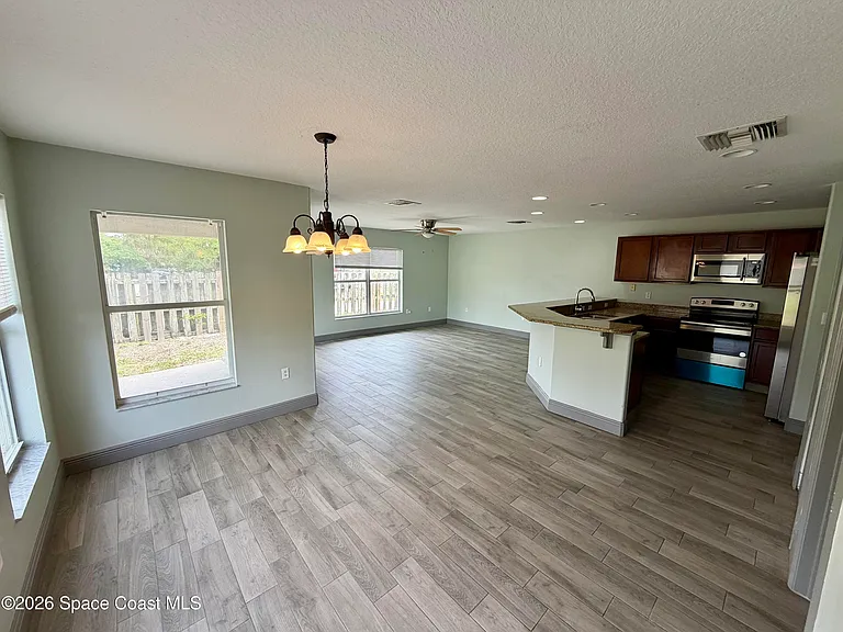 915 Twisting Branch Ct — Photo 7