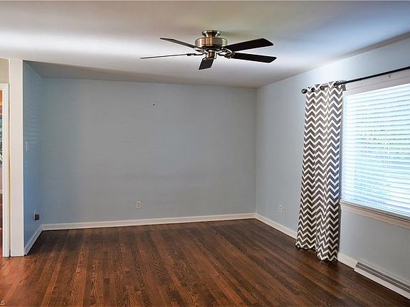 4th image of 7515 Greenlawn Dr