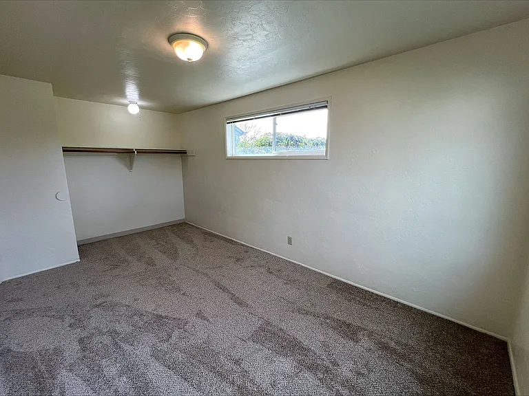 810 NW 23rd St — Photo 46