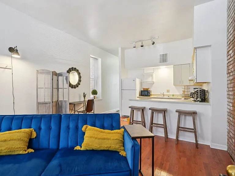 1014 Russell Blvd #B — Photo 2