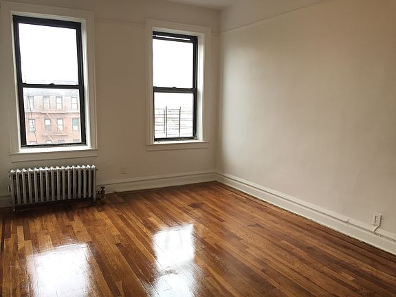 5th image of 176 Clarkson Ave APT 2A
