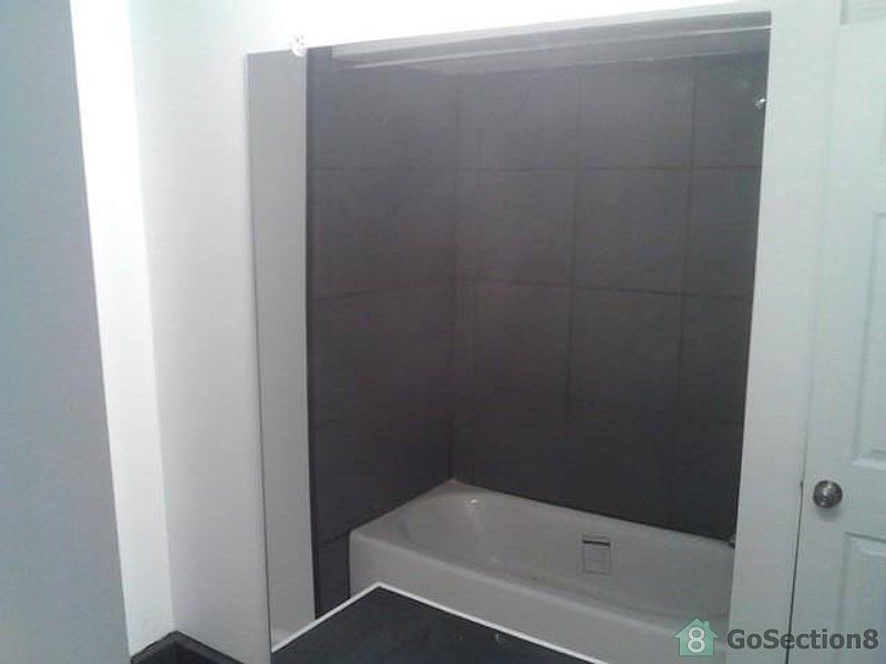2nd image of 1429 E 62nd St APT H