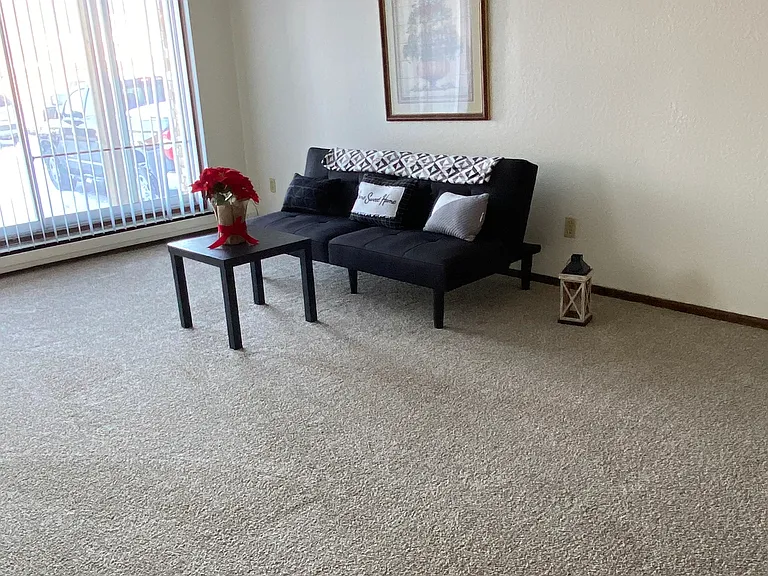 Amberwood Apartments — Photo 12