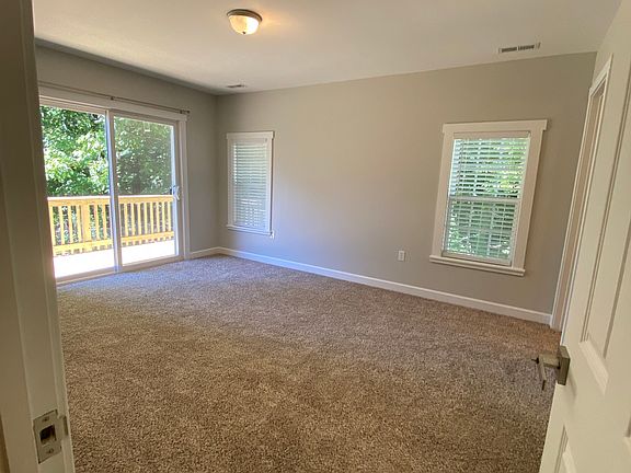 5th image of 220 Archdale Dr