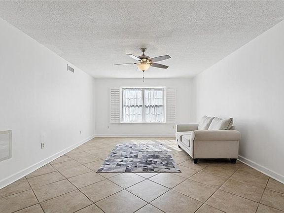 3rd image of 2704 Whitney Pl APT 723