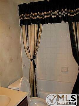 4th image of 14735 Eaglemont Dr