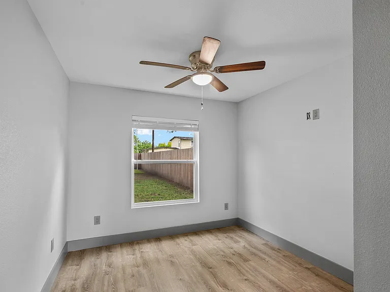 3102 Wildwood St #B — Photo 20
