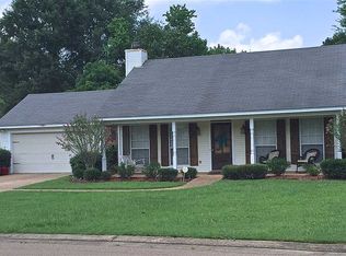 2215 Meadow Oak, Flowood, MS 39232