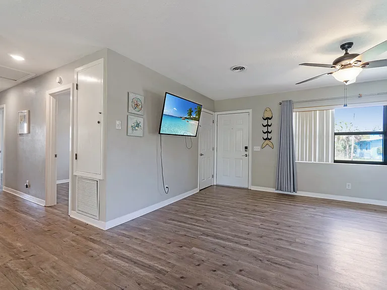 308 Calhoun Ave — Photo 3