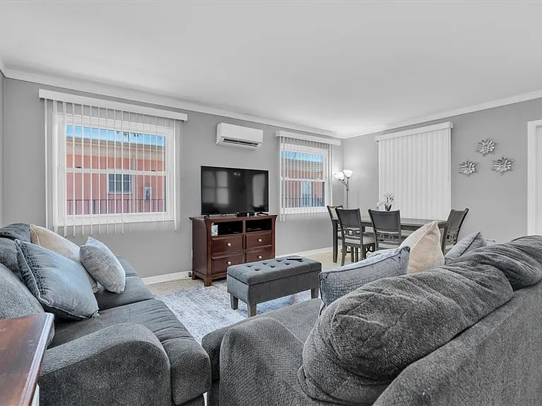 121 46th Ave #2A — Photo 7