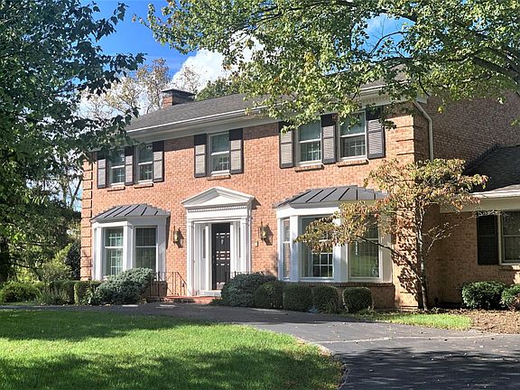 2nd image of 6966 Woodsedge Dr