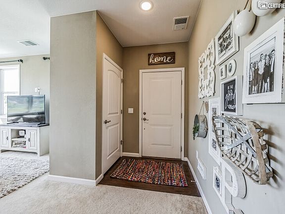 Front Entry to a beautifully furnished 2 bd condo rental