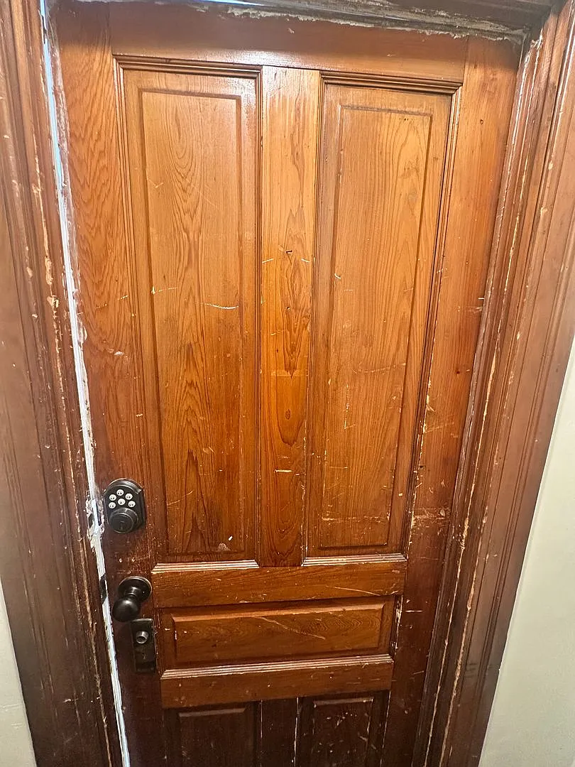 406 Windsor Street — Photo 3
