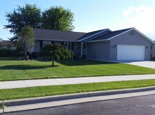 647 Ohio Ave, Oostburg, WI 53070