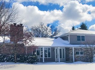 1157 Southview Dr, Erie, PA
