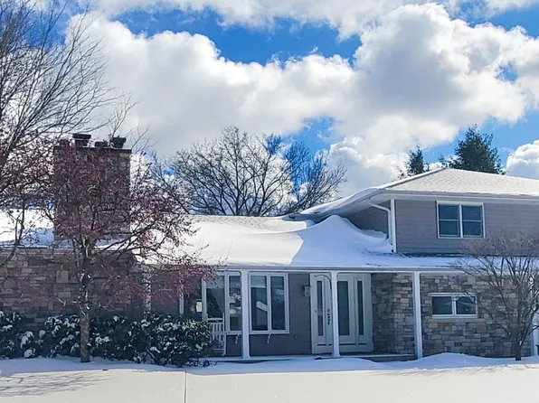 1157 Southview Dr, Erie, PA 16509
