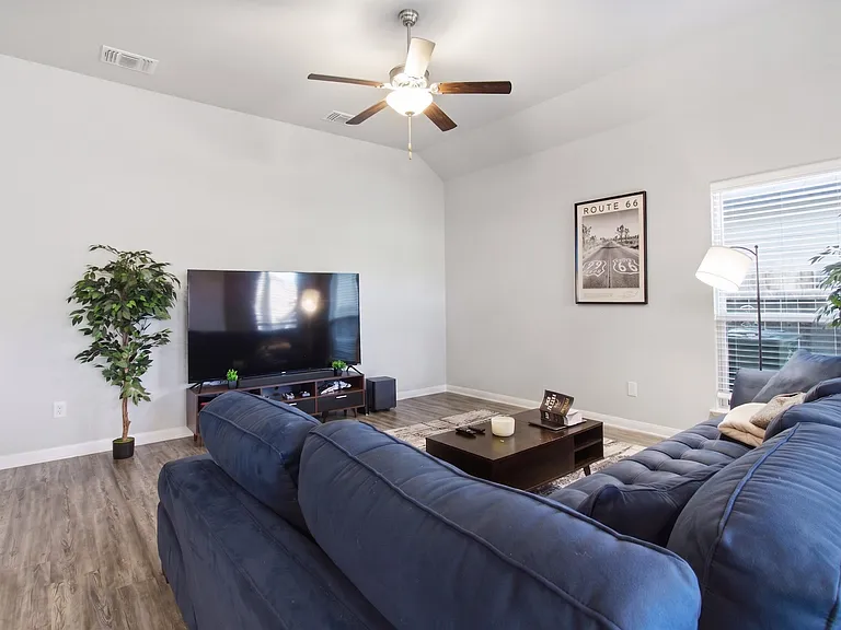 1207 Amber Dawn Dr — Photo 5