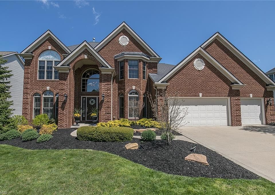 1st image of 20472 Donegal Ln