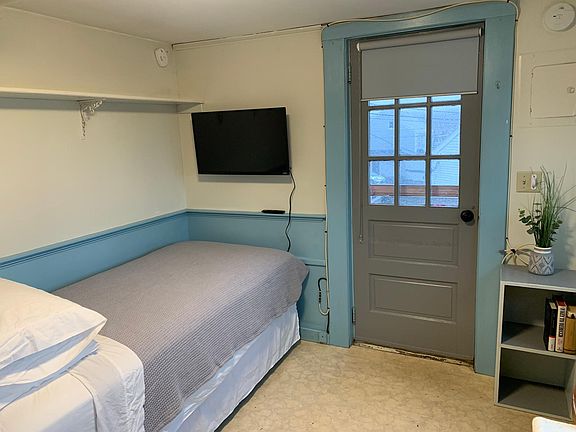 3rd image of 136 Main St #3
