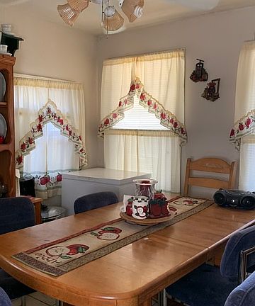 3rd image of 458 E Vestal Pl