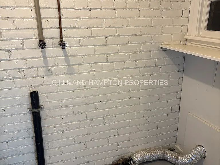 318 NW 15th St #318 — Photo 10