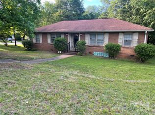 2718 Cedarwild Rd, Charlotte, NC 28212