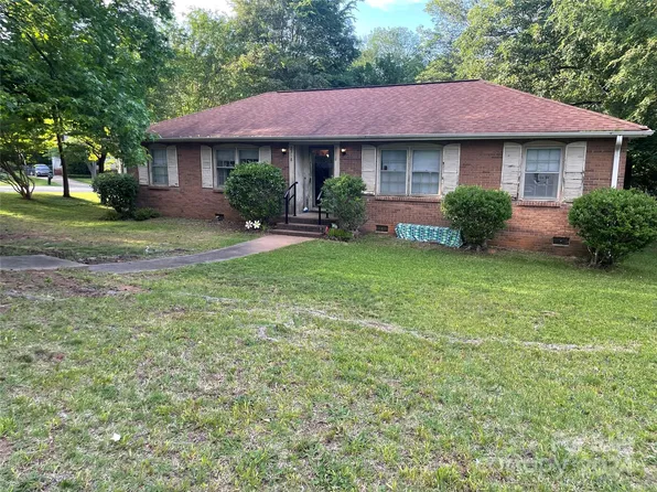 2718 Cedarwild Rd, Charlotte, NC 28212