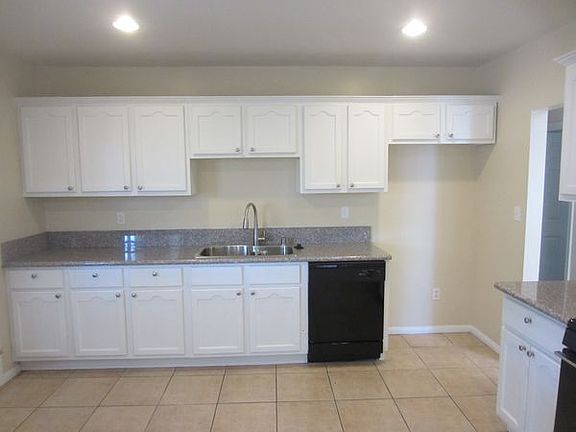 4th image of 1464 N California St