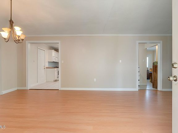 5th image of 2518 Shelby St