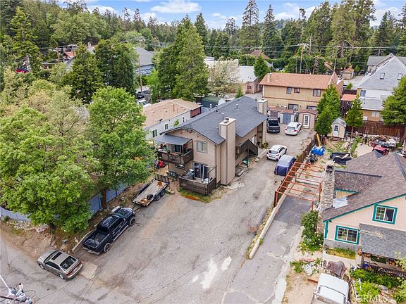 5th image of 26166 Alpine Ln