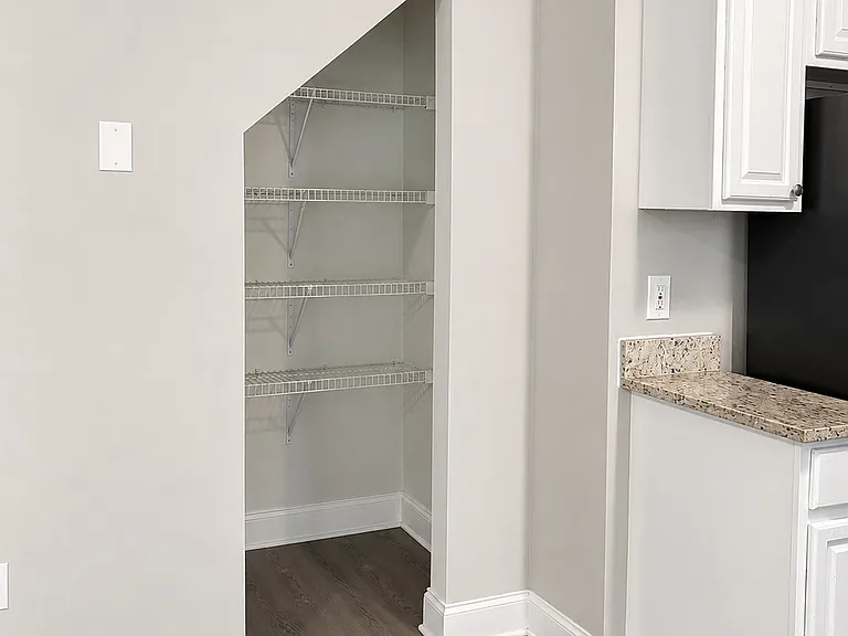 1240 Pinedale Cir NW — Photo 11