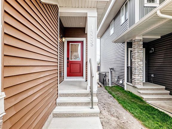 2nd image of 1359 S Bayview Cres SW