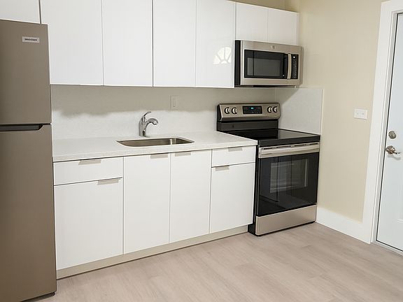 2nd image of 478 Florida Blvd