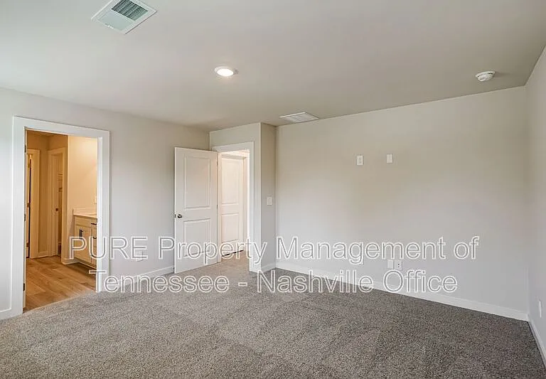 3889 Northbrook Dr — Photo 13