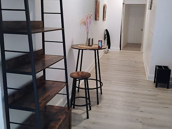 5th image of 168 NE 60th St APT 2