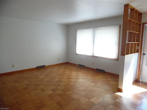 2nd image of 114 Bailey Dr