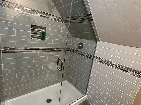 5th image of 1115 E Oklahoma Ave