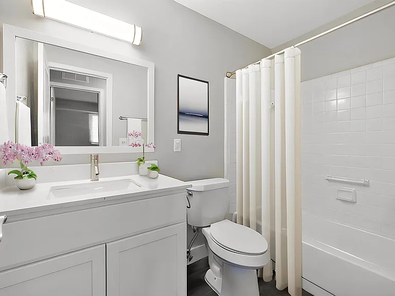 Sunnymede Apartments - Troy, MI — Photo 16