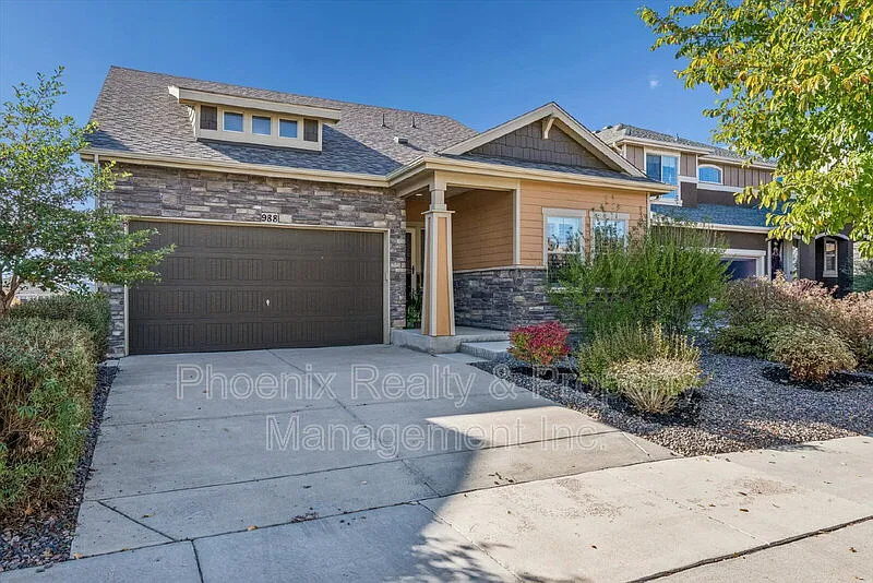 3 bed, 3.0 bath, 2038 sqft, $3,200 — Photo 2