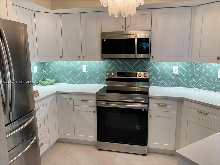 6767 Collins Ave #1701 — Photo 3