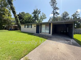 1442 Clinton Dr, Denham Springs, LA 70726