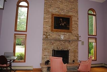 4th image of 6 Elena Dr