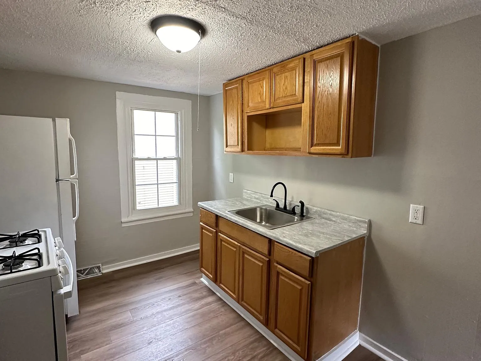 24 Dickerman St — Photo 4