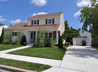 415 N Essex Ave, Margate, NJ 08402