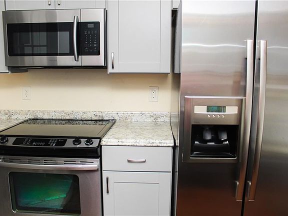 2nd image of 111 Lake Country Dr