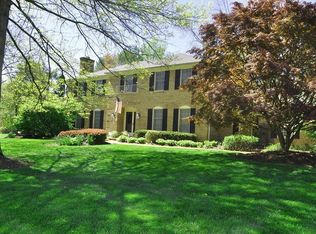 8756 Tanagerwoods Dr, Cincinnati, OH 45249
