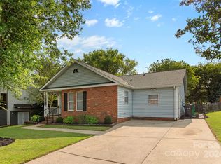 11425 Leadenhall Ln, Charlotte, NC 28262