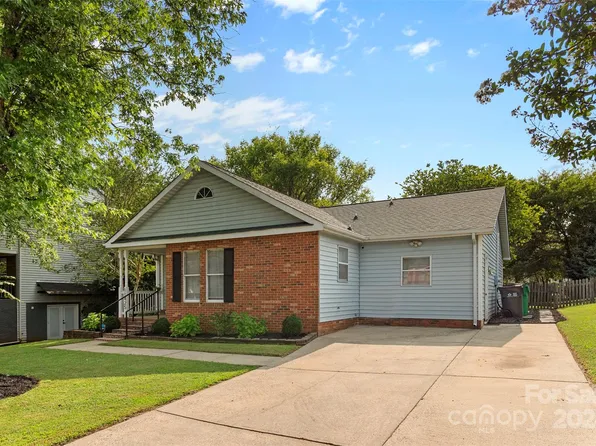 11425 Leadenhall Ln, Charlotte, NC 28262