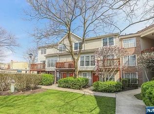 1430 Westgate Dr #8201, Fort Lee, NJ 07024